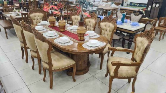 Ganesha_Teak_Wood_Dining_Set_With_6_Chairs_and2_Arm_Chairs