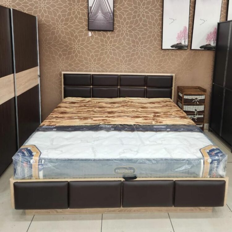Urbano_King_size_Bed_With_Hydraulic_Half_Lift_and_Storage
