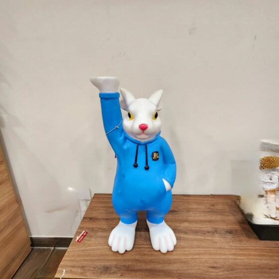 MK_10_Blue_Rabbit_Holding_A_Table_Lamp_holding_Hand_High