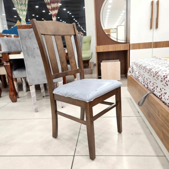 Airmount_Walnut_Marble_Dining_Set_chairs