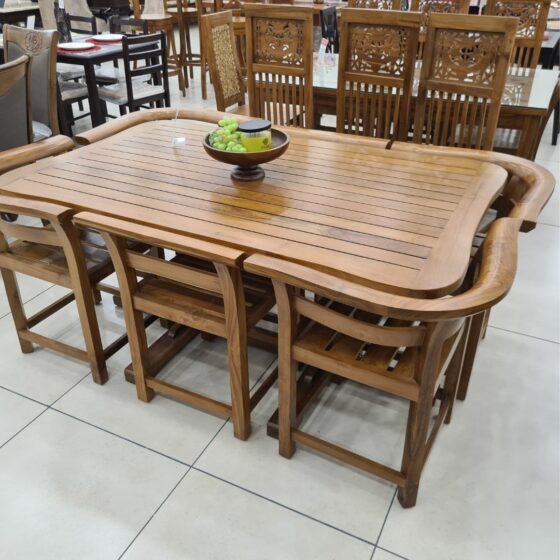 Butterfly_6_seater_dining_set_Close_up