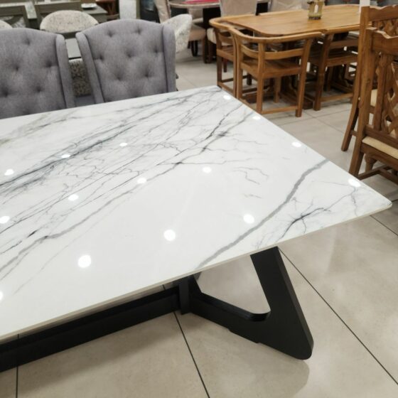 Chester_Platinum_Marble_Dining_Set_table_top