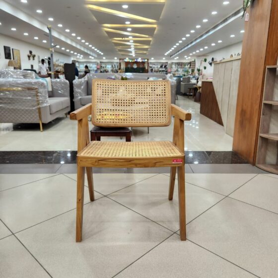 Replica_Pierre_Jeanneret_Chandigarh_Dining_Chair _Front_View