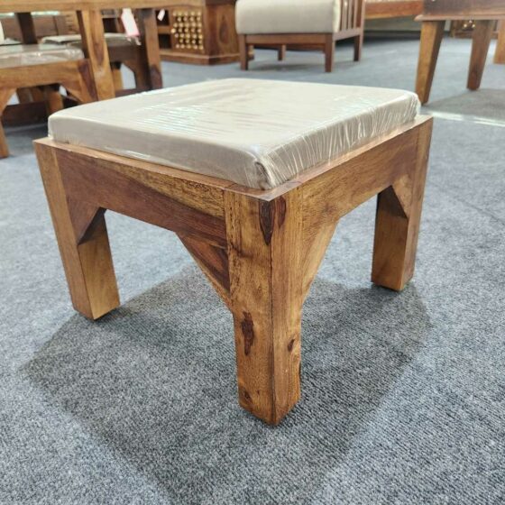 Bhakhra _1+4_Center_table_with_Stool_stoolside