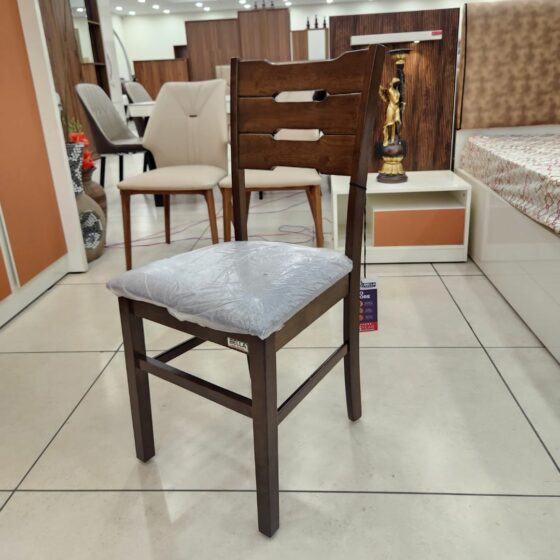 Cyrus_Dining_Chair_side_view