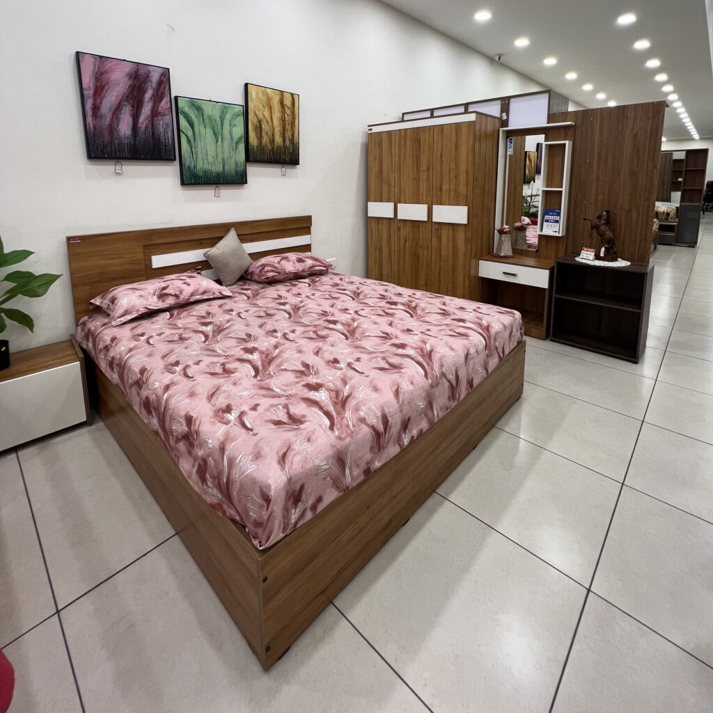 Woodsy Bed Room Set